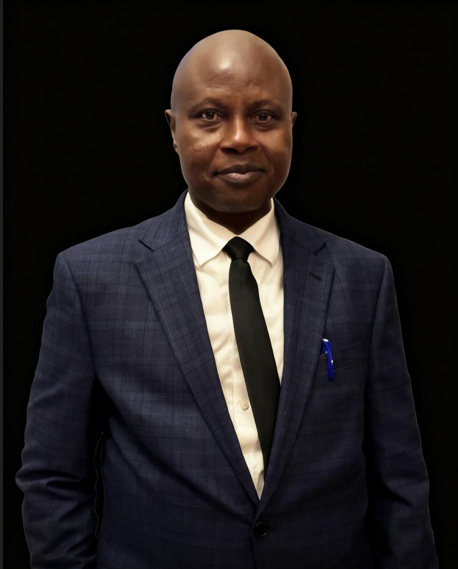 Adeshina Emmanuel, International Speaker and Investment Strategist